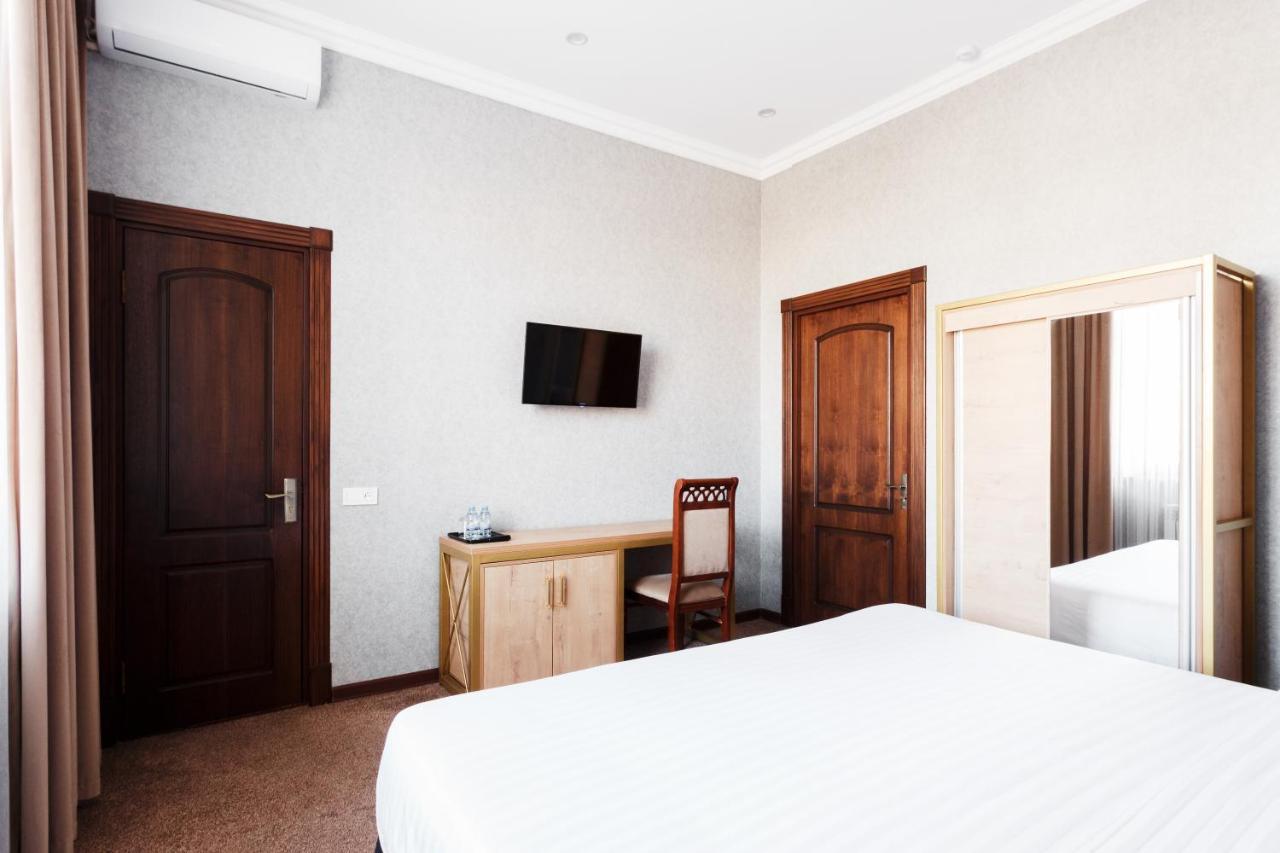 Western Suites Hotel Taskent Exterior foto