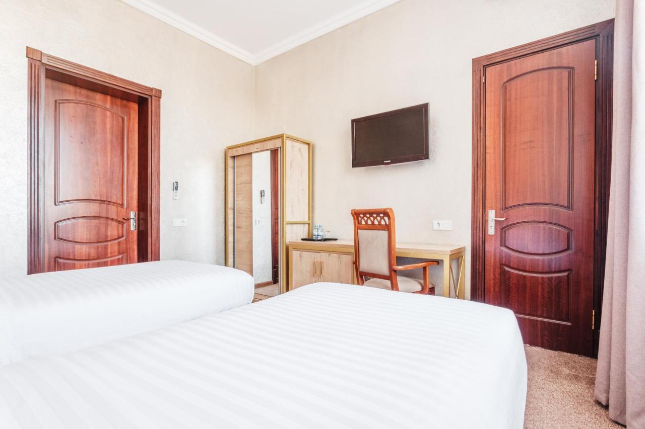 Western Suites Hotel Taskent Exterior foto
