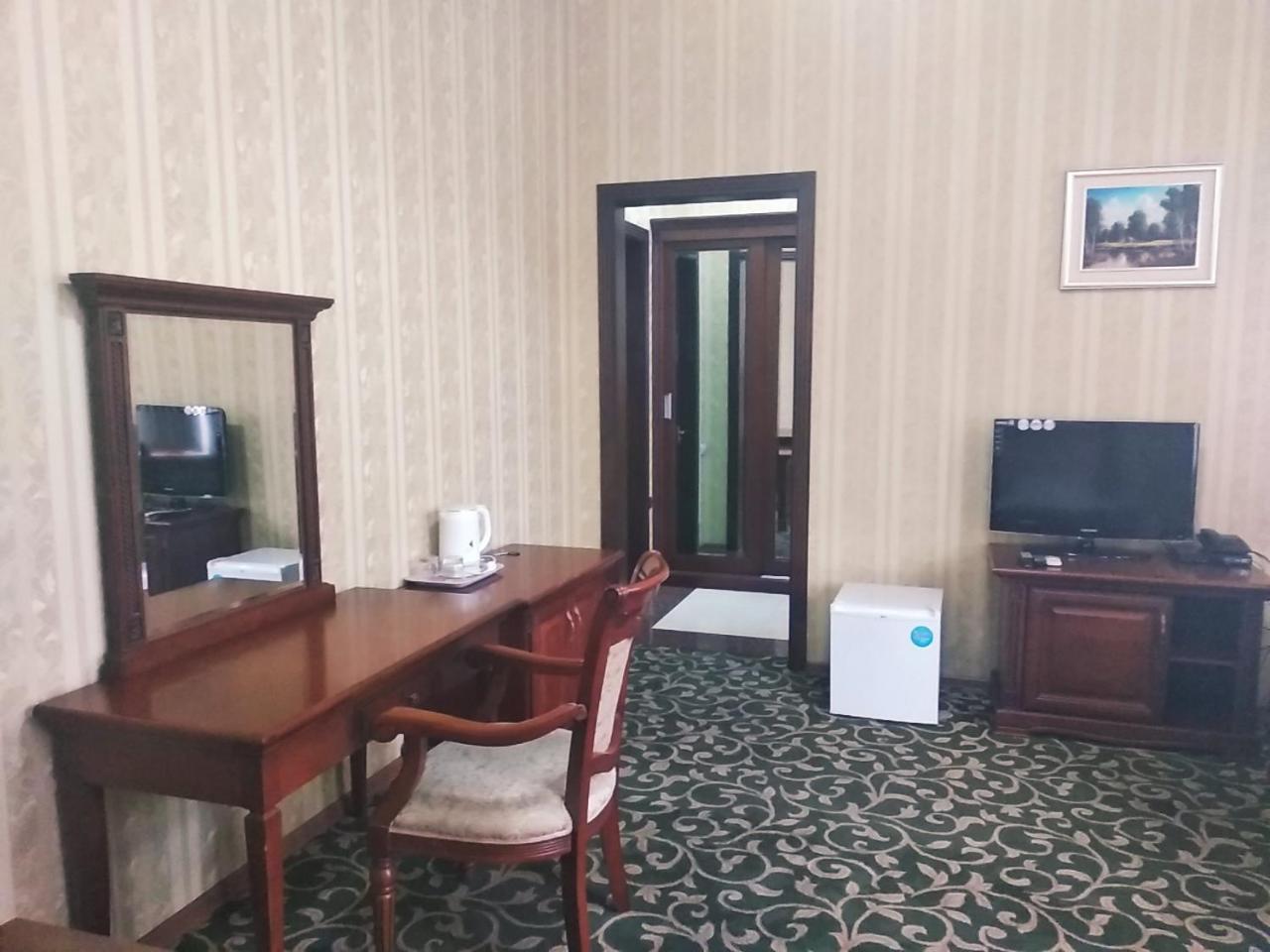 Western Suites Hotel Taskent Exterior foto